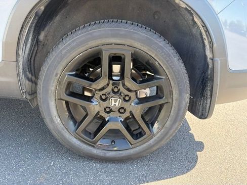Used 2024 Honda Passport Black Edition image 12