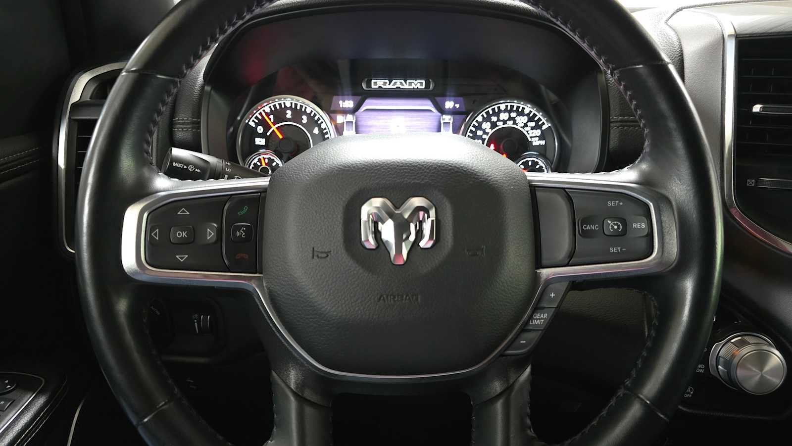 Used 2023 RAM 1500 Laramie AWD/4WD image 27