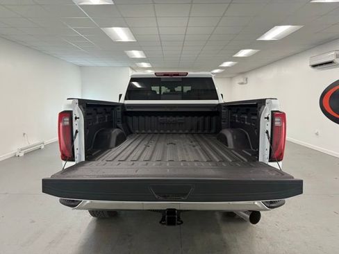 New 2026 GMC Sierra 2500 SLT image 8