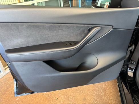 Used 2021 Tesla Model Y Performance image 21