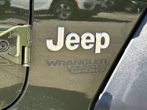 Used 2021 Jeep Wrangler Unlimited Sport AWD/4WD image 14