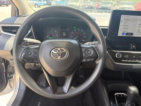 Used 2024 Toyota Corolla LE w/ LE Convenience Package FWD image 21