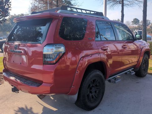 Used 2016 Toyota 4Runner SR5 image 10