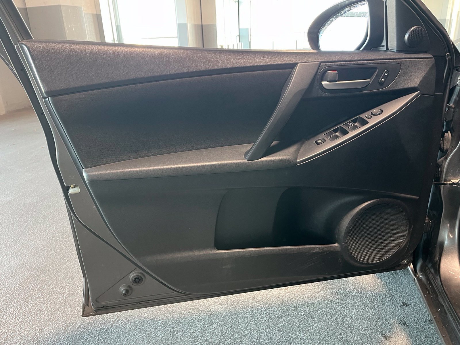 Used 2013 MAZDA MAZDA3 i Touring FWD image 14