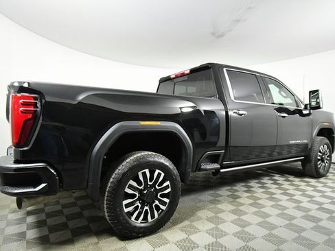 Used 2024 GMC Sierra 3500 Denali Ultimate image 10
