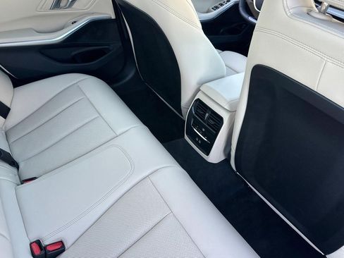 Used 2025 BMW 330i Sedan w/ Convenience Package image 29