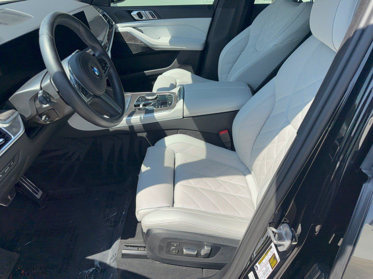 Certified 2025 BMW X5 sDrive40i w/ M Sport Package RWD image 5