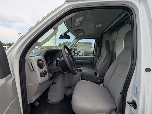 New 2026 Ford E-450 and Econoline 450 Super Duty w/ Power Equipment Group image 9