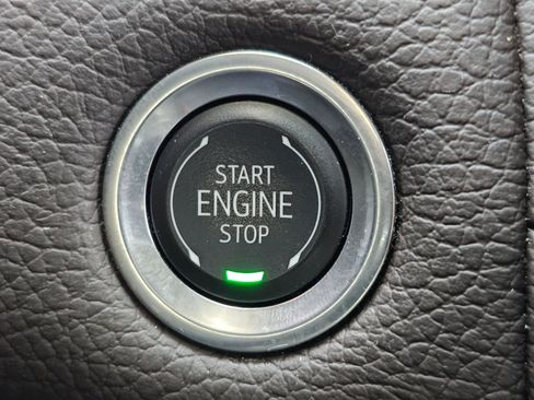 Used 2024 GMC Yukon Denali w/ Denali Reserve Package image 26