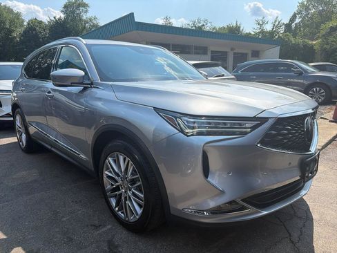 Used 2024 Acura MDX SH-AWD w/ Advance Package image 3