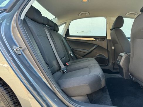 Used 2015 Volkswagen Passat 1.8T S image 19