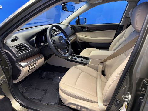Used 2018 Subaru Outback 2.5i Limited image 13