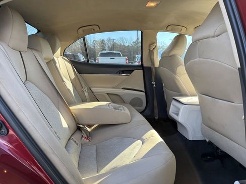 Used 2019 Toyota Camry LE image 13