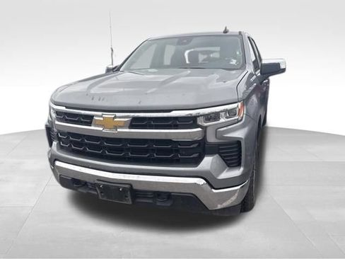 Used 2025 Chevrolet Silverado 1500 LT AWD/4WD image 3