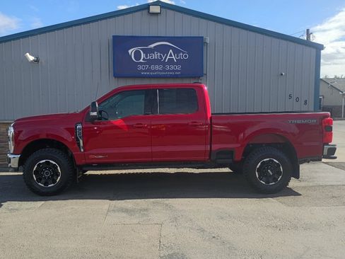 Used 2025 Ford F350 Lariat w/ Tremor Off-Road Package AWD/4WD image 1