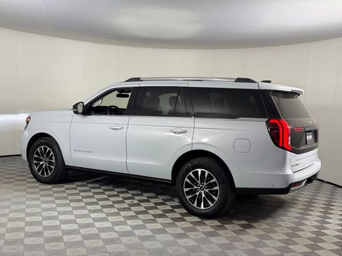 Used 2025 Ford Expedition Platinum AWD/4WD image 10