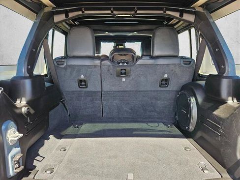 Used 2024 Jeep Wrangler Unlimited Sahara w/ Technology Group AWD/4WD image 6