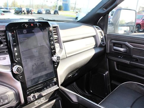 Used 2025 RAM 2500 Laramie w/ Sport Appearance Package AWD/4WD image 34