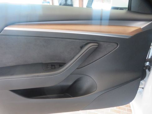 Used 2021 Tesla Model 3 Long Range AWD/4WD image 13