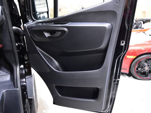 Used 2023 Mercedes-Benz Sprinter 2500 image 35