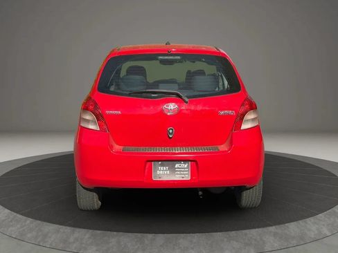 Used 2007 Toyota Yaris 2-Door Hatchback FWD image 5