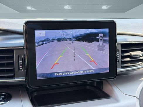Used 2023 Ford Explorer XLT w/ Equipment Group 202A AWD/4WD image 23
