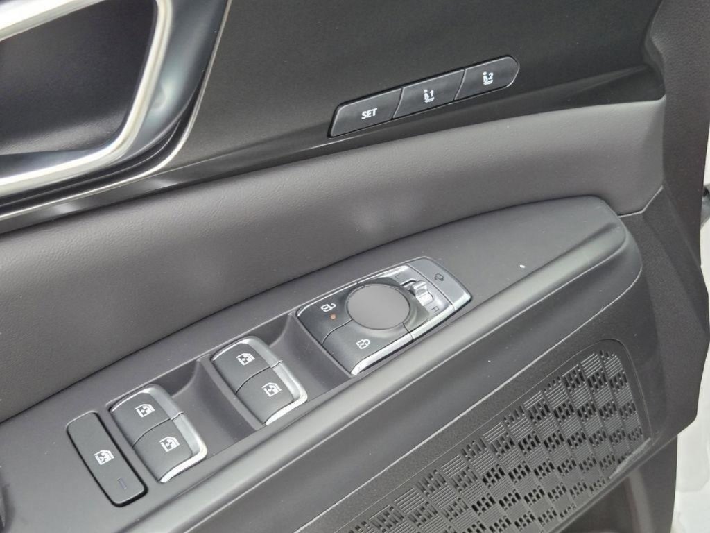 Used 2026 Kia Carnival SX Prestige FWD image 17