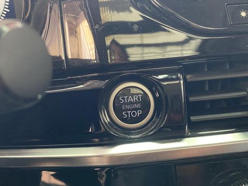 Used 2022 Nissan Pathfinder Platinum w/ Cargo Package AWD/4WD image 26