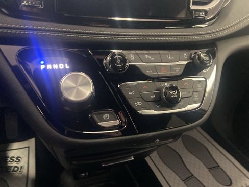 New 2026 Chrysler Pacifica Select w/ S Appearance Package FWD image 34