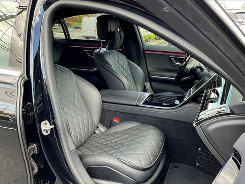 Used 2025 Mercedes-Benz S 580 S 580 image 7
