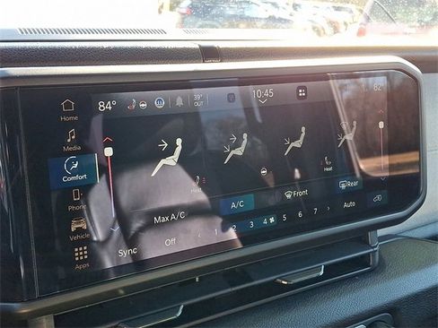 Used 2024 Jeep Wrangler Unlimited image 16