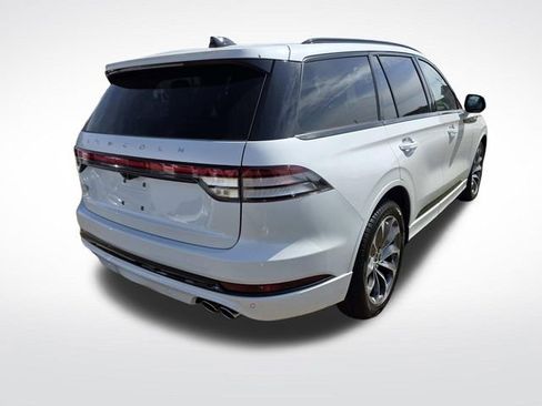 New 2026 Lincoln Aviator 2WD w/ Jet Appearance Package image 3