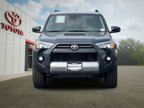 Used 2024 Toyota 4Runner TRD Off-Road Premium image 8