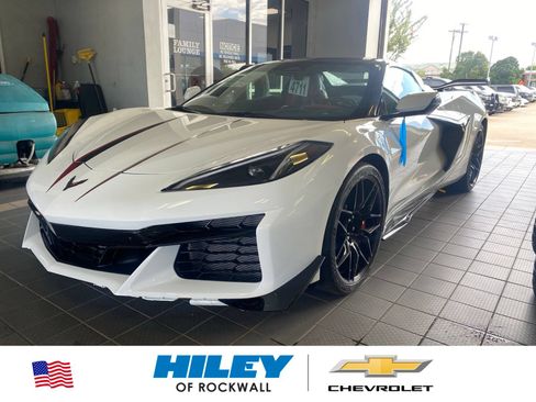 New 2027 Chevrolet Corvette Z06 w/ Z07 Performance Package RWD image 1