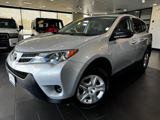 Used 2015 Toyota RAV4 LE FWD video 1