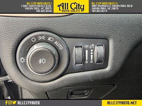 Used 2014 Jeep Cherokee Limited image 23