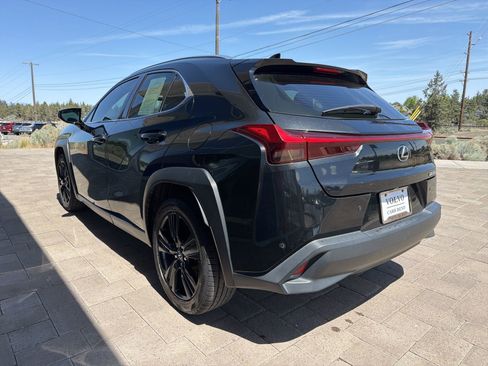 Used 2022 Lexus UX 200 w/ Accessory Package (Z1) FWD image 5
