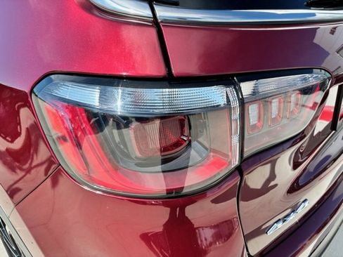 Used 2022 Jeep Compass Limited image 7