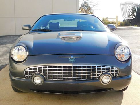 Used 2003 Ford Thunderbird image 11