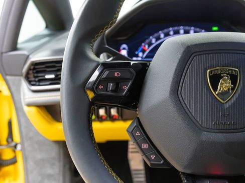 Used 2023 Lamborghini Huracan Tecnica RWD image 28