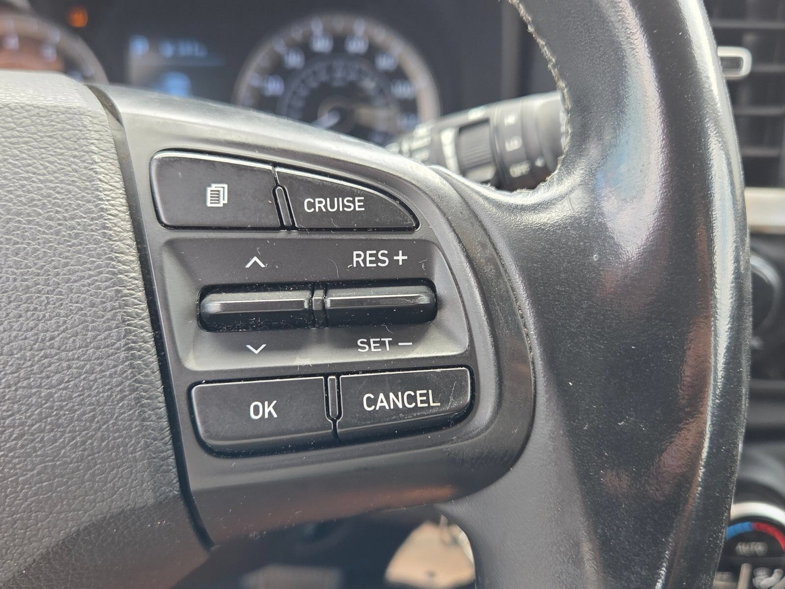 Used 2021 Hyundai Venue SEL FWD image 25