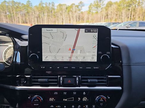 Used 2025 Nissan Pathfinder SL w/ SL Premium Package image 26