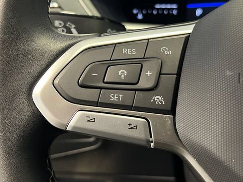 Certified 2023 Volkswagen Tiguan SE R-Line FWD image 16