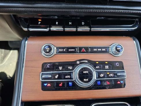 Certified 2020 Lincoln Aviator Reserve w/ Equipment Group 202A AWD/4WD image 12