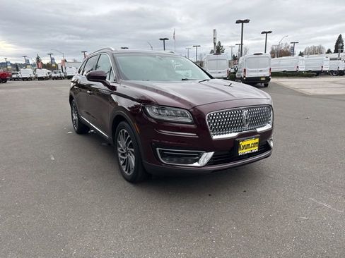 Used 2019 Lincoln Nautilus Reserve image 9