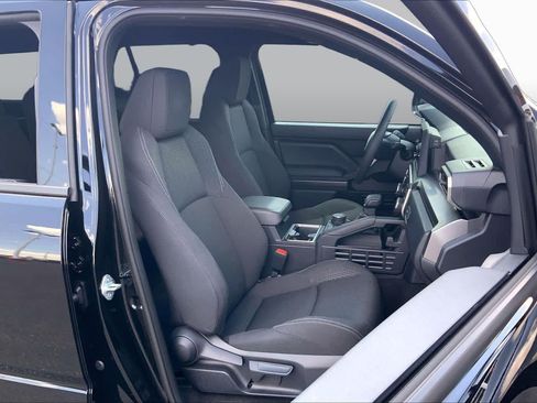 Used 2026 Toyota 4Runner SR5 AWD/4WD image 9