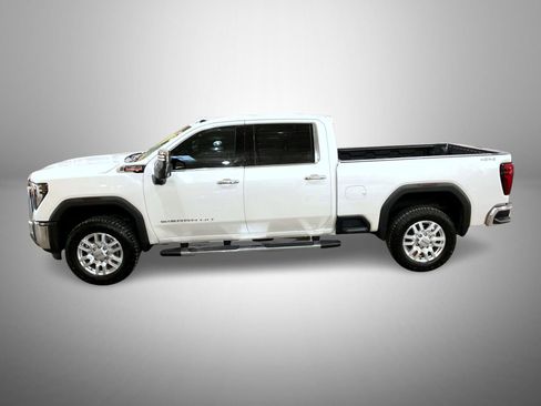 Used 2024 GMC Sierra 2500 SLT w/ SLT Premium Package image 8