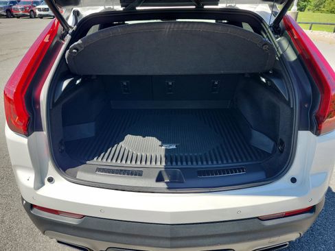 Used 2021 Cadillac XT4 Premium Luxury image 10