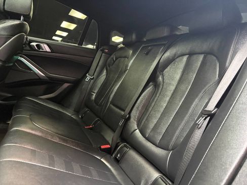 Used 2020 BMW X6 M50i image 50