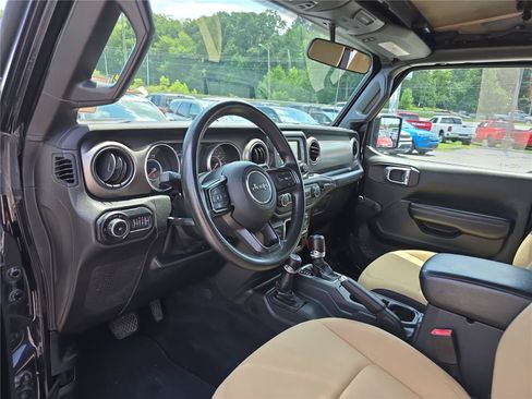Used 2018 Jeep Wrangler Unlimited Sport AWD/4WD image 21